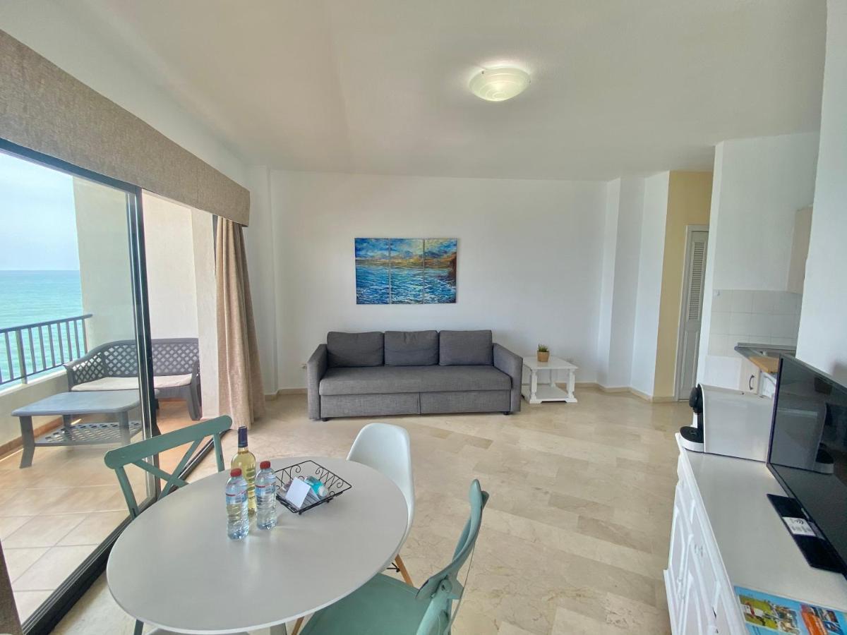 Apartamentos Turisticos Castillo Del Vigia Торремолинос Экстерьер фото